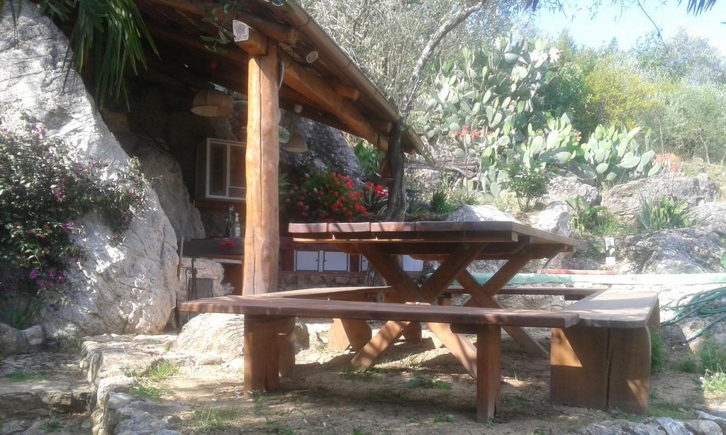 La Fattoria Di Nonna Eugenia Bed & Breakfast เลริชี ภายนอก รูปภาพ